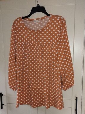 Suzanne Betro Rust Orange and White Polka Dot Top